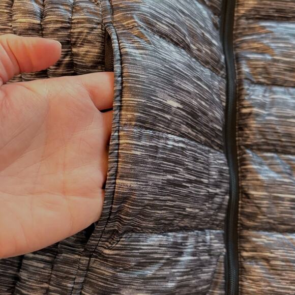 32 Degrees Gray Black Puffer Vest - Medium - Pockets, Outdoor Transitionsl - Picture 7 of 9